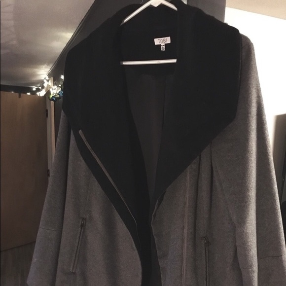 Tobi Women’s Wool Coat - Picture 5 of 7